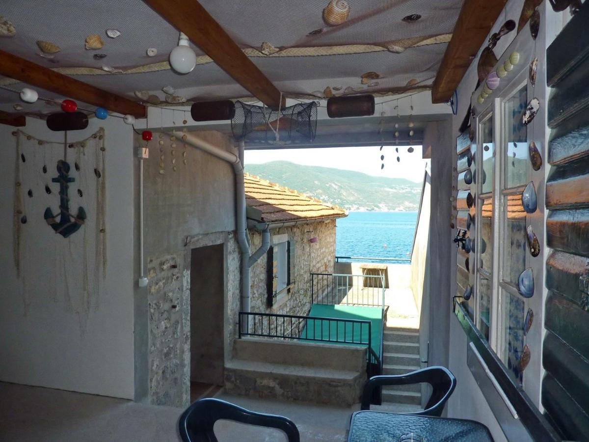Rose - Apartmani Janovic Luštica Eksteriør billede