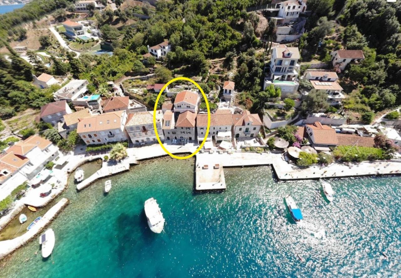 Rose - Apartmani Janovic Luštica Eksteriør billede